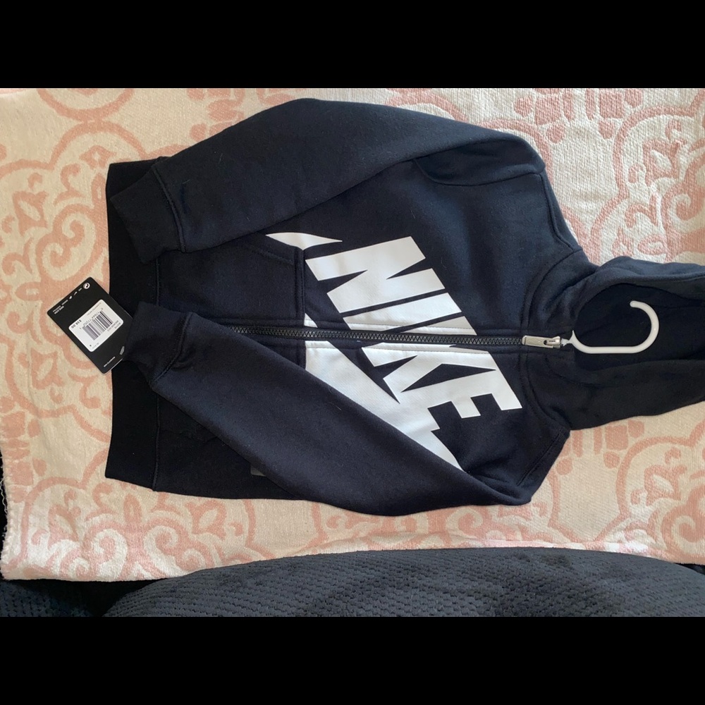 Nike jacket - boys sz 4